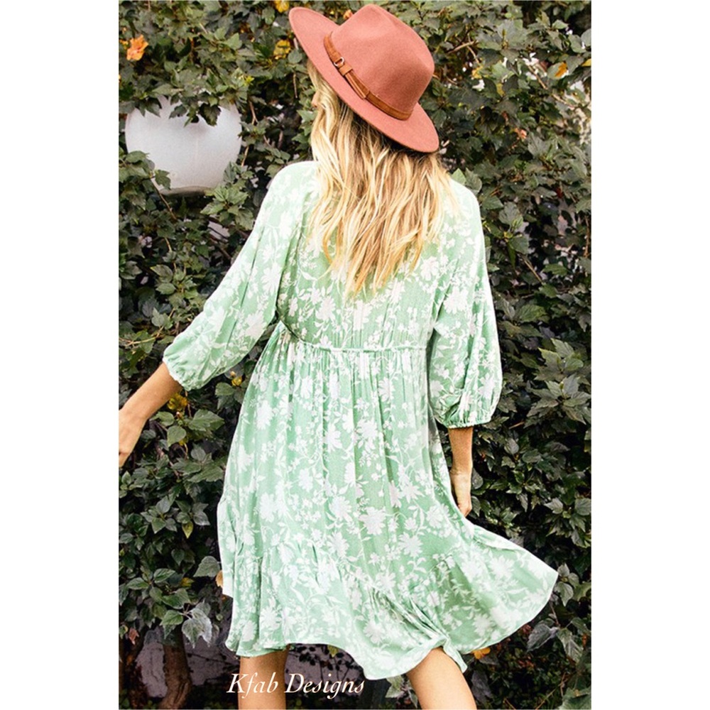 ❤️LAST 2 V Neck Floral Asymmetrical Hem 3/4 Sleeve Shirred Pleating Detail Dress - Picture 8 of 8